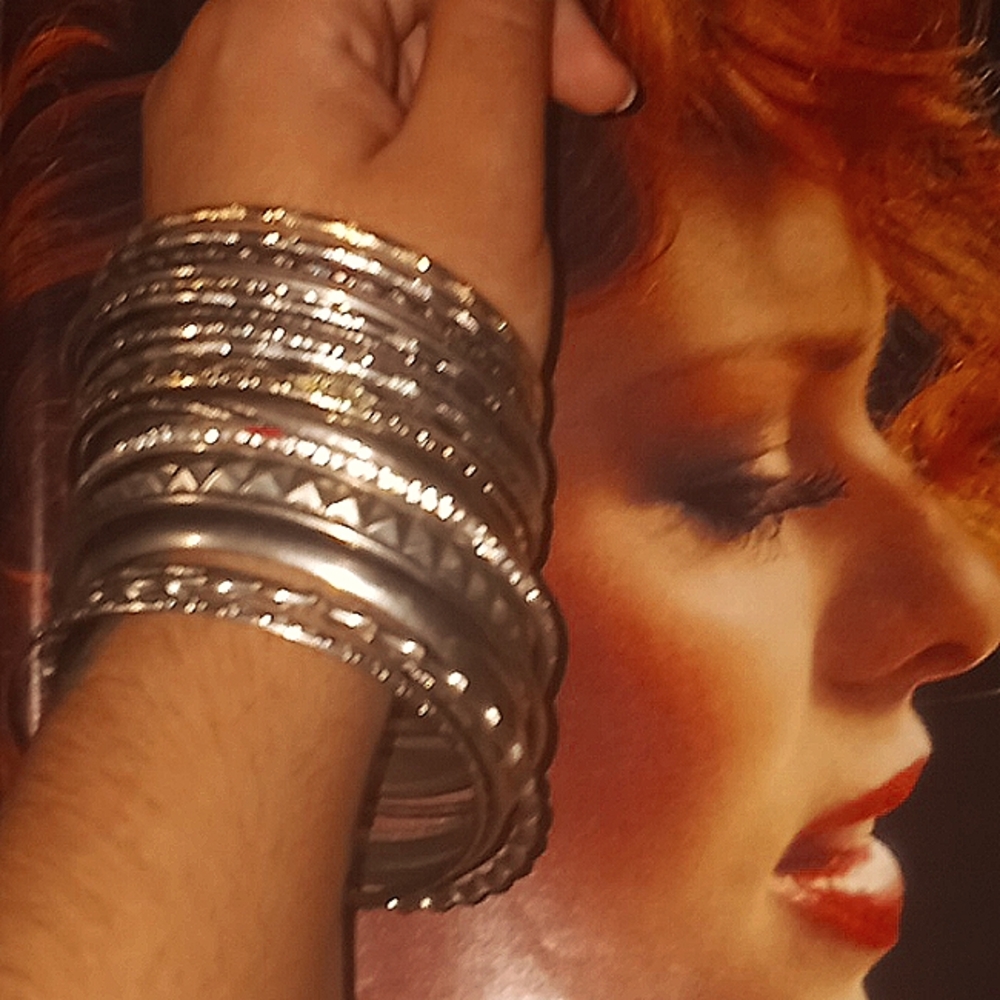 Set of bangles